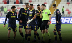 Eski Hakemlerden Değerlendirme: Sivasspor - Fenerbahçe Maçındaki Tartışmalı Penaltı Kararı