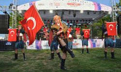 Uşak'ta 19 Mayıs Gençlik Festivali binlerce genç ile başladı