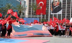 İzmir’de coşku dolu 19 Mayıs kutlaması