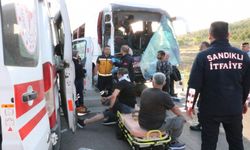Afyonkarahisar'da feci kaza | 17 kişi yaralandı