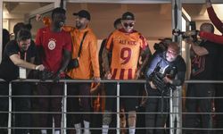 Galatasaray, şampiyonluğu taraftarıyla Florya'da kutladı