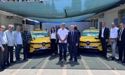 İzmir'de elektrikli ticari taksiler hizmete başladı