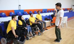 Serebral palsili Türkiye şampiyonu öğretmen Şanlıurfa'da yeni boccia sporcuları yetiştiriyor