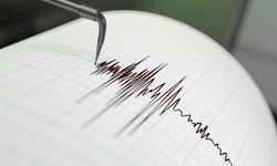 Akdeniz'de korkutan deprem! 4.2 ile sallandı