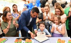 Doruk Çukurcu'nun Doğum Günü Çiğli Belediye Başkanı Tarafından Kutlandı