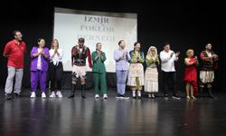 İzmir Folklor Kulübü yılsonu gösterisi coşkulu gerçekleşti