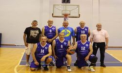 İzmir'deki 65 yaş üstü sporcuların başarısı