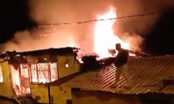 Prizde unutulan şarj aleti İzmir'de ev yangınına neden oldu!