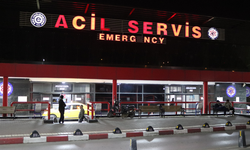 İzmir'de sokakta saldırıya uğrayan adam kanlar içinde kaldı