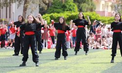 Efes Selçuk'ta halk oyunlarına ilgi katlanarak artıyor