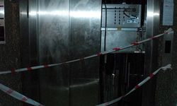 Torbalı'da bulunan bir fabrikada yük asansörü düştü