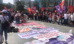 İzmir'de 1 Mayıs | Emek ve Dayanışma Ruhu Gündoğdu Meydanı'nda