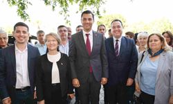 Başkan Ferdi Zeyrek CHP Akhisar ilçe başkanlığı'nı ziyaret etti