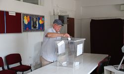 Çifte vatandaşlar Bulgaristan'daki seçimler için oy kullanmaya başladı