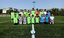 Şehzadeler Belediyesi yaz futbol kursu başladı