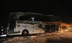 Adana'da otobüste çıkan yangın söndürüldü