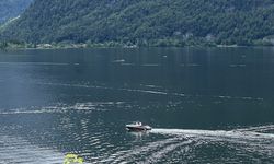 Avusturya'nın masalsı kasabası Hallstatt dünyanın dört bir yanından ziyaretçi ağırlıyor