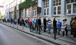 Belçika'da halk çifte seçim için sandık başında