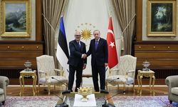 Cumhurbaşkanı Erdoğan, Estonya Cumhurbaşkanı Karis'i resmi törenle karşıladı