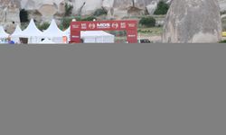 Kapadokya Çöl Maratonu'nda 30 kilometrelik koşu tamamlandı