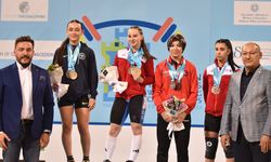 Milli haltercilerden Yıldızlar ve 15 Yaş Altı Avrupa Şampiyonası'nda 11 madalya