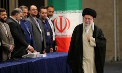Oyunu kullanan İran lideri Hamaney, halkı sandığa çağırdı: