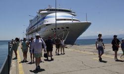 Panama bandıralı kruvaziyer "Astoria Grande" 823 yolcusuyla Sinop'a geldi