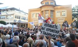 Sırbistan'da binlerce çevreci lityum çıkarma projesine karşı gösteri düzenledi