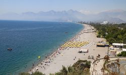 Antalya'da yoğun nem hava sıcaklığını artırdı