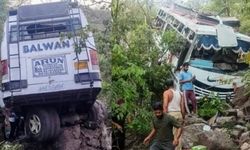 Hindistan'da otobüse saldırı oldu | 10 ölü, 33 yaralı!