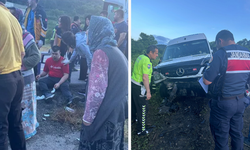 Minibüs şarampole uçtu, 14 kişi yaralandı