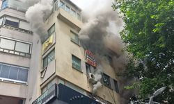 Kocaeli'de 6 katlı iş merkezinde yangın