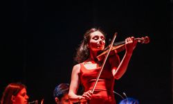Büyükşehir Orkestrası ve Esther Abrami’den muhteşem konser Marmaris’te