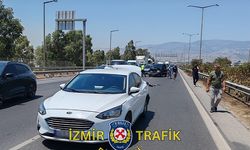 İzmir Pınarbaşı Kavşağı'ndaki kaza trafiğe neden oldu