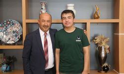 Kütahya'da LGS Türkiye birincisi Enes Malik Önsay kabul edildi