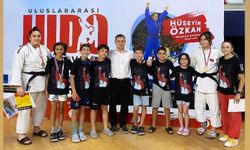 Yunusemre Belediyespor 3 altın madalya aldı