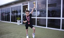 Dünya kiminle dans edeceğini bilmiyor | 6 yaşındaki Türkiye Şampiyonu miniğin gözü Dünya birinciliğinde