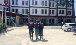 Afyonkarahisar'da aranan suçlu Boldavin'de kıskıvrak yakalandı