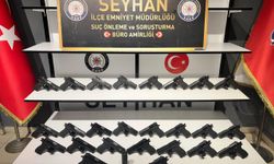 Adana'da iş yerinde ruhsatsız 26 tabanca ele geçirildi