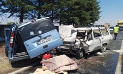 Afyonkarahisar'da trafik kazasında 2 kişi öldü, 1 kişi yaralandı