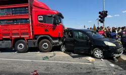 Afyonkarahisar'da zincirleme trafik kazasında 4 kişi yaralandı