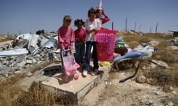 GÜNCELLEME - İsrail ordusu, işgal altındaki Batı Şeria'da Filistinlilere ait 11 evi yıktı
