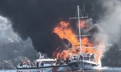 GÜNCELLEME - Marmaris'te tur teknesinde çıkan yangında 14 kişi yaralandı