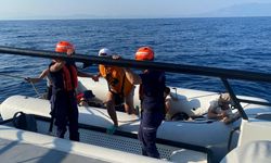 İzmir açıklarında 10 düzensiz göçmen kurtarıldı