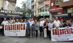 İzmir'de Srebrenitsa Soykırımı'nda hayatını kaybedenler anıldı