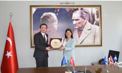 Kosova Başbakanı Albin Kurti, Foça Belediyesini ziyaret etti