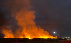 Aydın'da kâğıt fabrikası yangını yeniden alevlendi