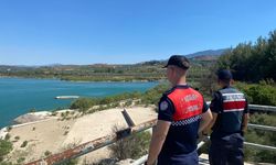 Yunan adalarından Türkiye’ye yüzerek girdi jandarmaya yakalandı