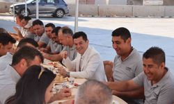 Başkan Acar Ünlü, işçilerle kahvaltıda bir araya geldi