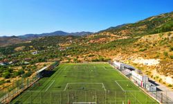 Bayraklı'da U-12 Cup Futbol Turnuvası'nda kıyasıya mücadele
